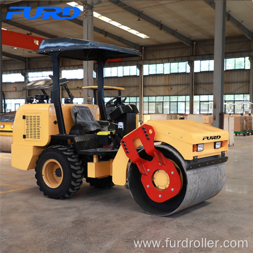 Rubber Tyres 3 Ton Vibratory Road Roller Compactor With Hydraulic Vibrating